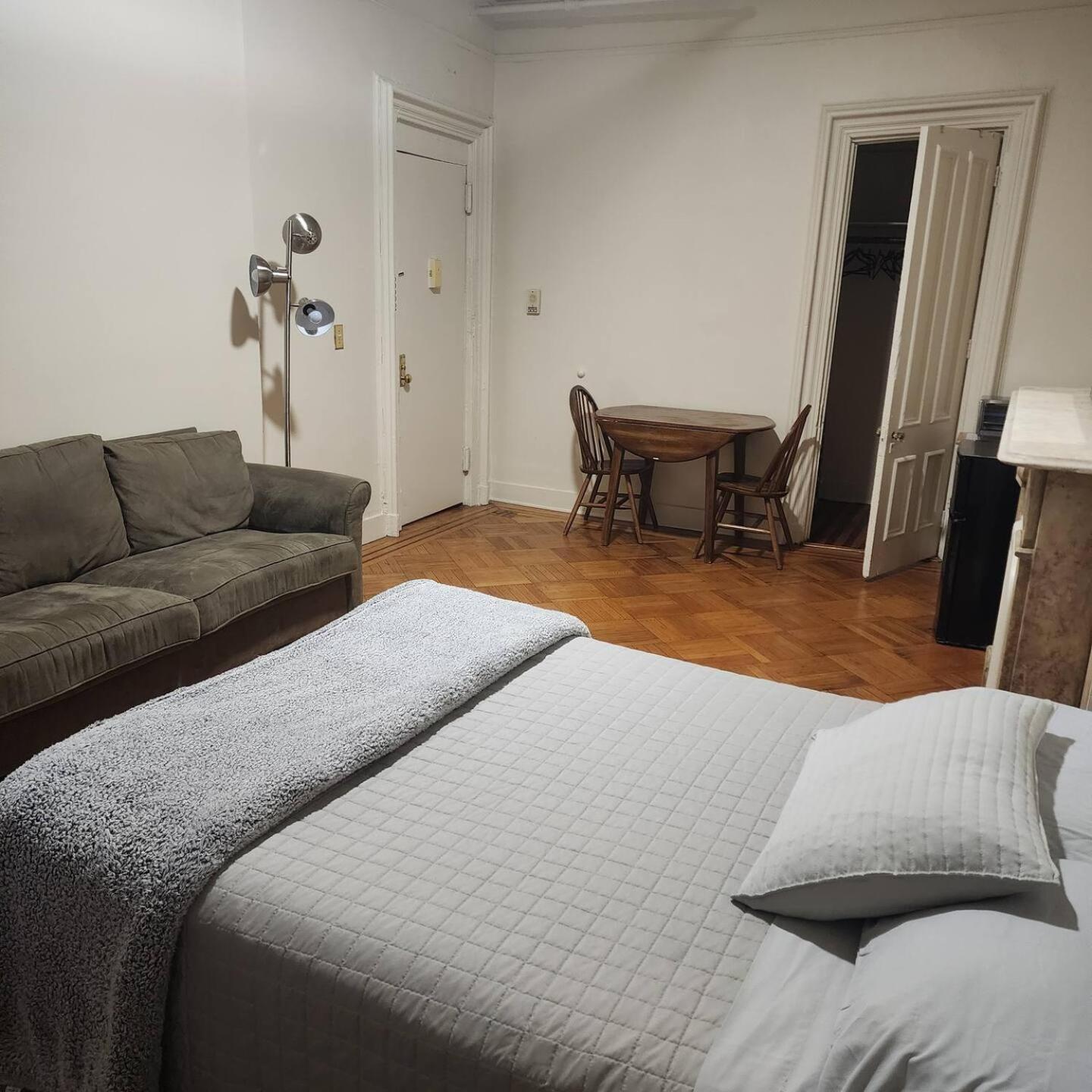 New York City Guest House 2 Экстерьер фото